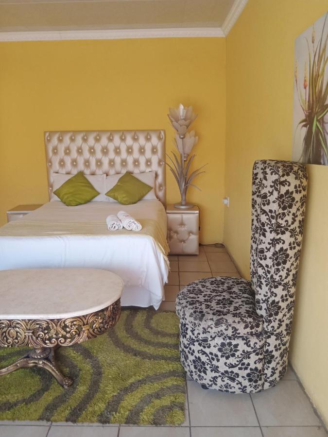 Twilight Breeze Lodge Phuthaditjhaba ภายนอก รูปภาพ