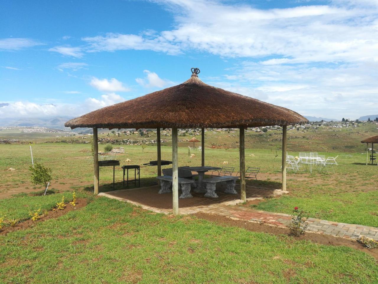 Twilight Breeze Lodge Phuthaditjhaba ภายนอก รูปภาพ