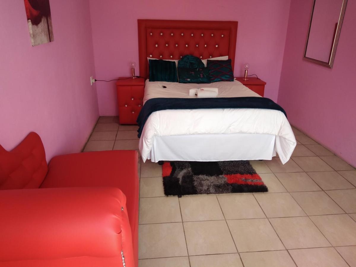Twilight Breeze Lodge Phuthaditjhaba ภายนอก รูปภาพ