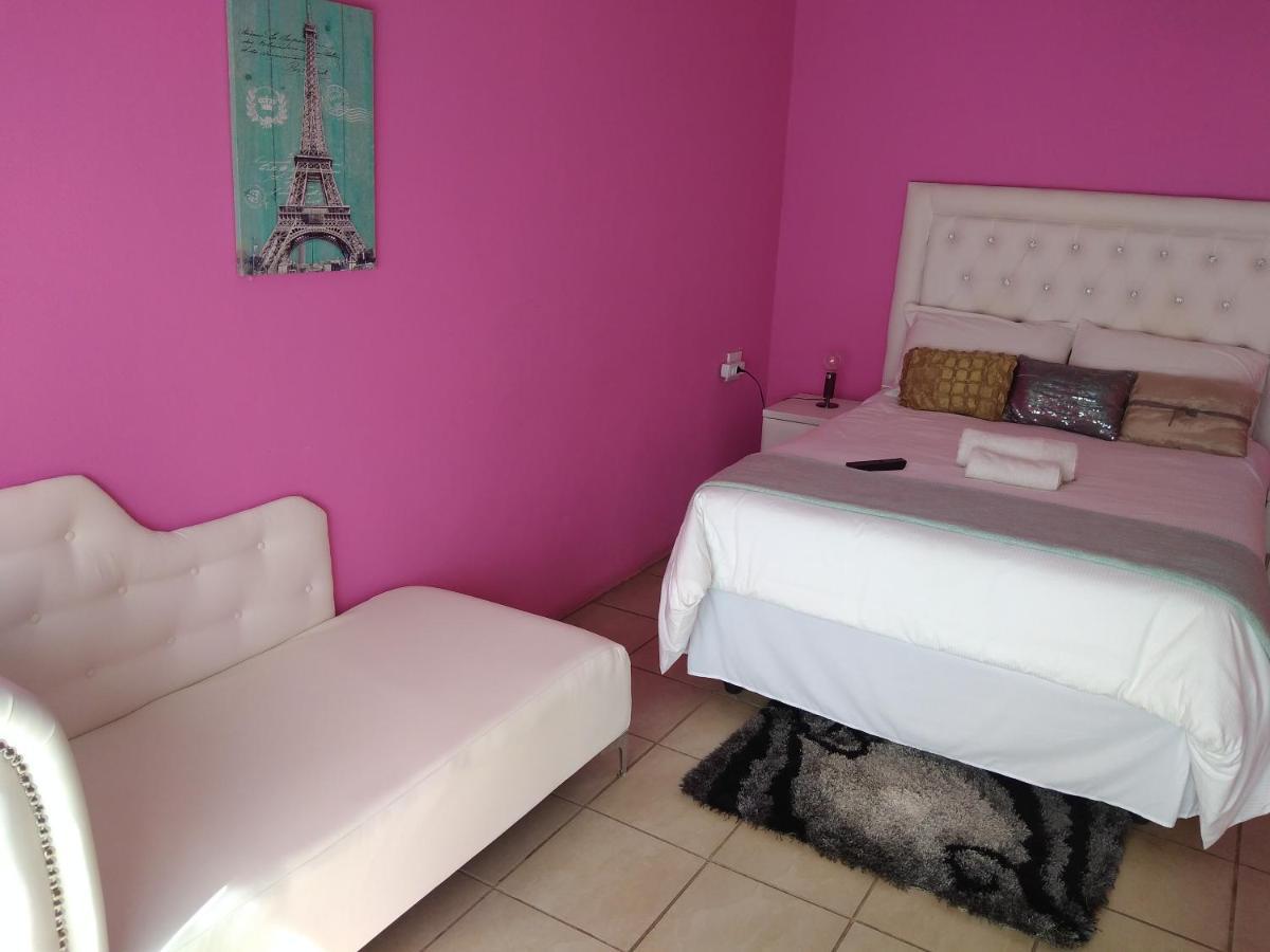 Twilight Breeze Lodge Phuthaditjhaba ภายนอก รูปภาพ